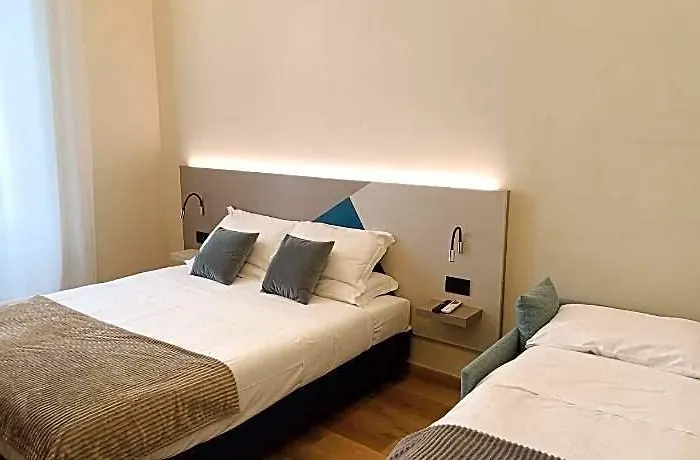 Honeycomb Hotel