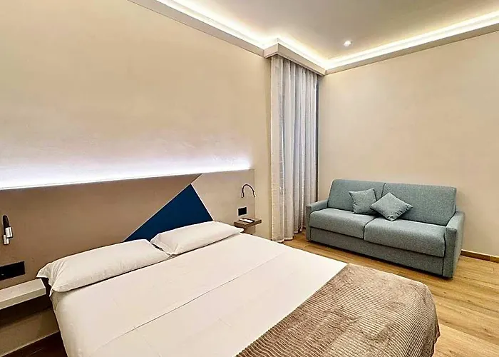Honeycomb Hotel 3*